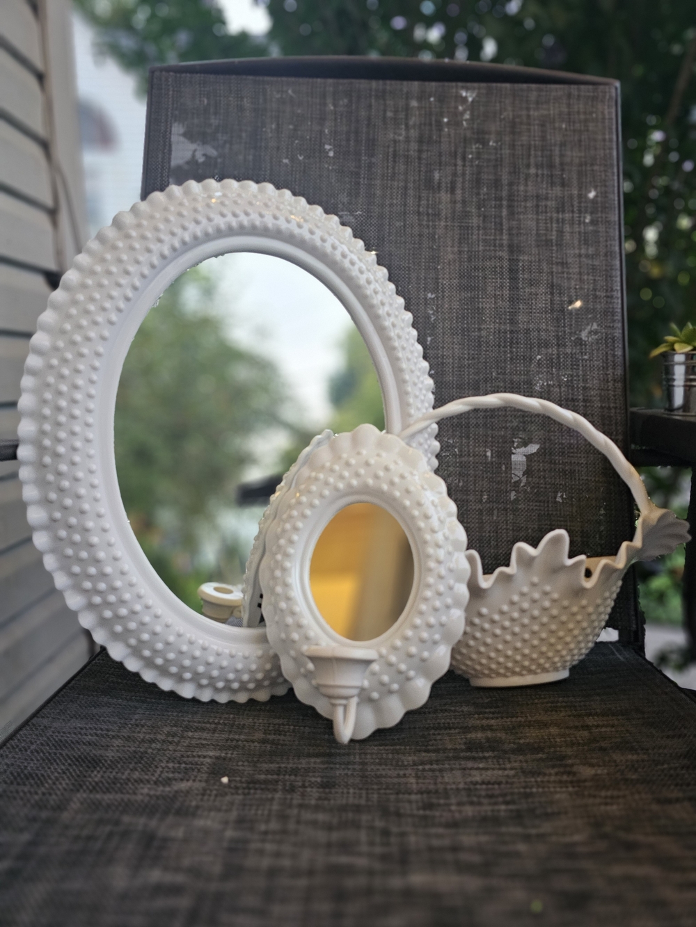 White Textured Hobnail Round Wall Mirror - Unbranded